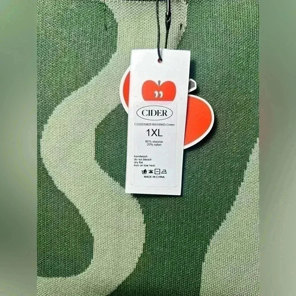 Knit Jersey U-neckline Contrasting Split Midi Dress - Picture 9 of 10